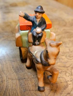 Vintage salt and pepper shakers Irish jaunting cart and horse