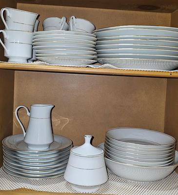 Crown Ming China set Jian Shiang serves 8