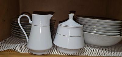 Crown Ming China set Jian Shiang serves 8