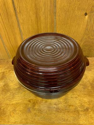 Vintage Beehive style casserole Dutch Oven Stoneware