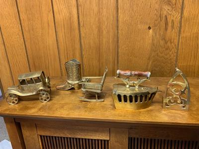 4 Vintage solid brass objects Rocking Chair, Cowboy Boot, Antique Iron, Model T