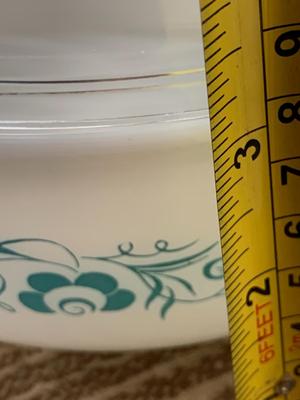 Vintage Pyrex Meadows 043 casserole with lid
