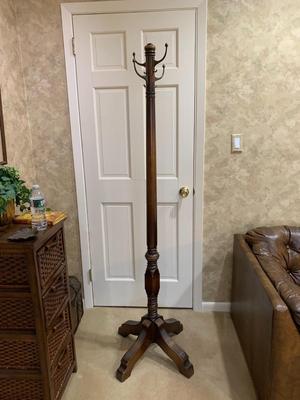 Wood coat rack