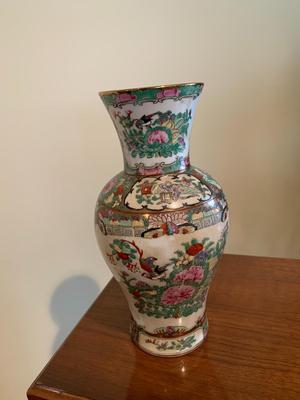 VIntage Hand Painted asian vase Made in China