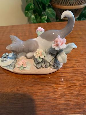 Lladro KITTY CONFRONTATION 3.5" Figurine