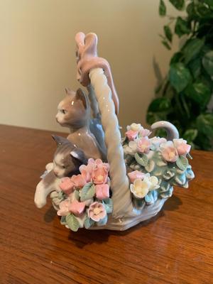 Lladro Purr-Fect Kittens Cats in Flower Basket Figurine #1444