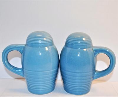 Wedgewood Blue Pitcher-Style Set with Handles 4 1/4