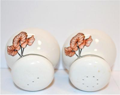 "Goebel" Barrel Shape with Hanging Orange Leaves Made in West Germany 2 1/2"