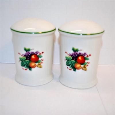 "William James" Ribbons and Fruit Bouquets with Top Green Ring 3 1/4"