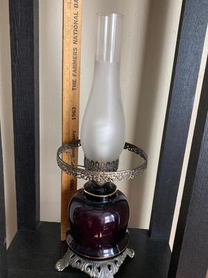 LOT 35: Vintage Amethyst Ruffled Glass Victorian Parlor Lamp