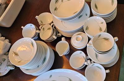 Mikasa China set "Spring Oaks"