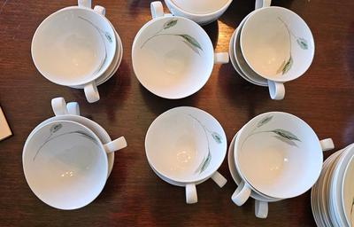 Mikasa China set "Spring Oaks"