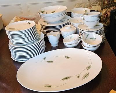 Mikasa China set "Spring Oaks"