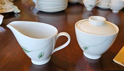 Mikasa China set "Spring Oaks"