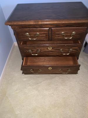Pennsylvania House nightstand/side table 23" wide