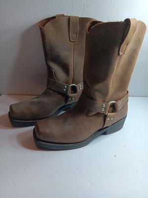 Nice! Brown leather Cody James Size 13 M boots - like new!