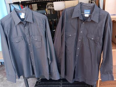 Two Men's pearl snap shirts - long sleeved shirts - Wrangler Large size