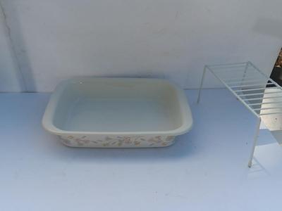 Corning ware Pastel flowers A-21 Oven safe dish with rack
