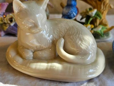Collect of porcelain figures, includes Wedgwood Lot #1