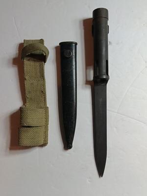 Vintage SOUTH AFRICAN R1 FAL TYPE C BAYONET, WITH SCABBARD AND CANVAS FROG