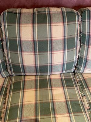 Broyhill plaid sofa 90"