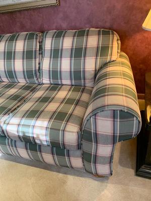 Broyhill plaid sofa 90"