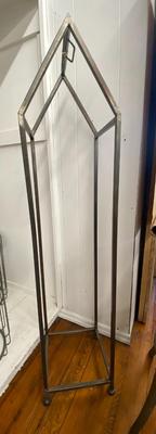 Metal Display