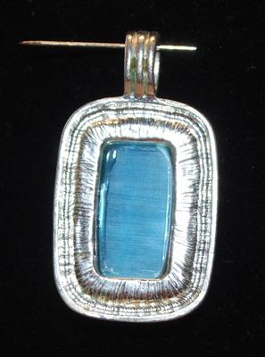 Single Blue Irridescent Rectangle Shaped Pendant 1Â¼ x Â¾"