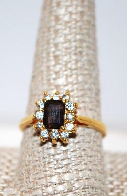 Size 10 Unique Emerald-Cut Light BROWN Topaz-Like Stone Ring with Clear Stones Surround (4.2g)