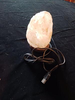 WHITE HIMALAYAN SALT LAMP, BLUE GLASS VASE AND APPLE