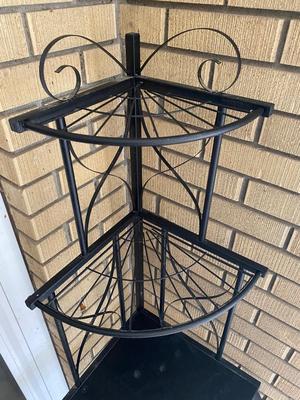 STANDING CORNER SHELF