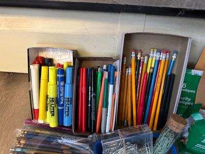 ASSORTMENT OF OFFICE/SCHOOL SUPPLIES