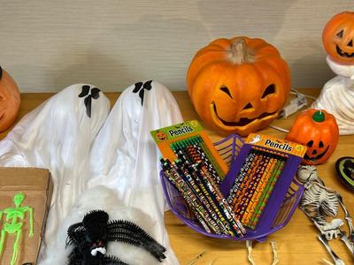 HALLOWEEN DECORATIONS