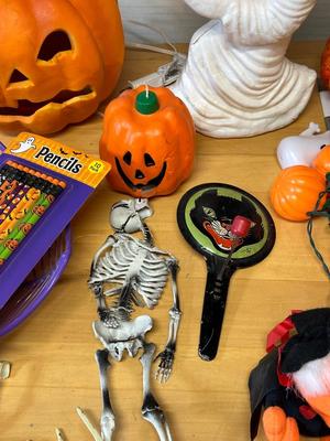 HALLOWEEN DECORATIONS