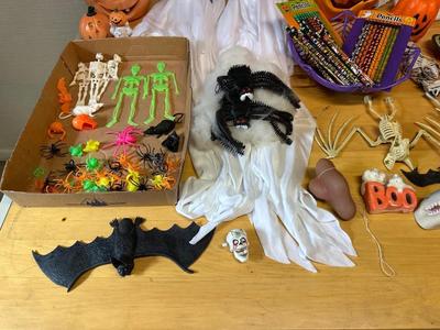 HALLOWEEN DECORATIONS