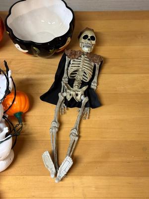 HALLOWEEN DECORATIONS