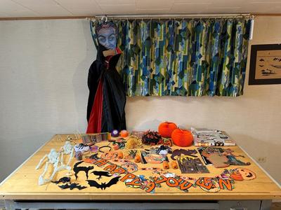 HALLOWEEN DECORATIONS