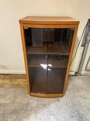 STEREO CABINET