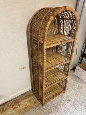 WICKER SHELF AND NEW MEDIA ORGANIZER