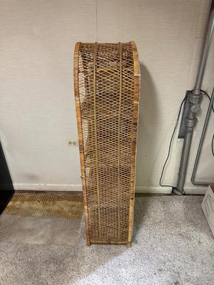 WICKER SHELF AND NEW MEDIA ORGANIZER