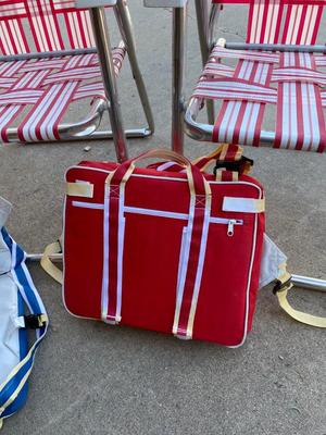 LAWN CHAIRS AND STADIUM SEATS