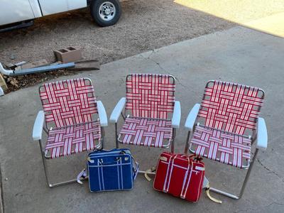LAWN CHAIRS AND STADIUM SEATS