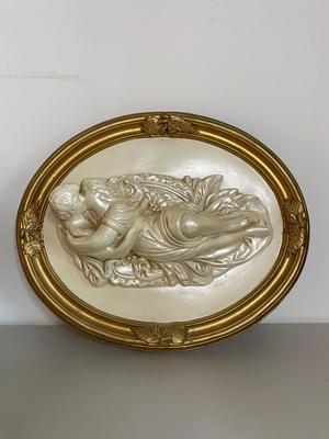 Vintage Romantic Scene Wall Plaques