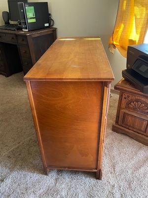 Chest of Drawers / Bureau
