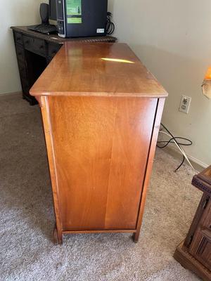 Chest of Drawers / Bureau