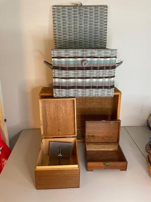Lot of Baskets / Boxes