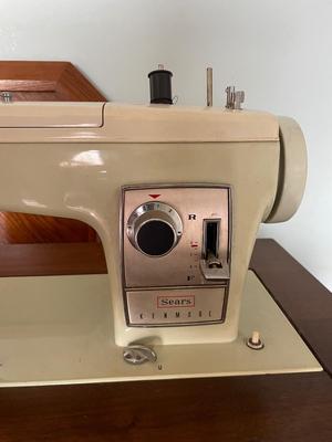 Vintage Sears Kenmore Sewing Machine / Table