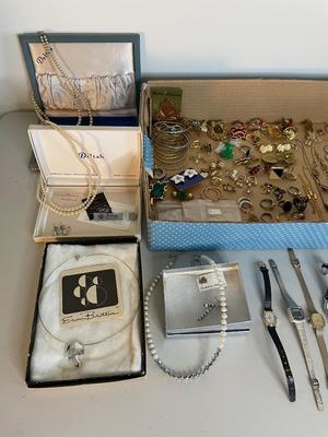 Lot of Jewelry