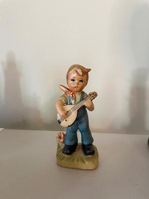Decorative Figurines