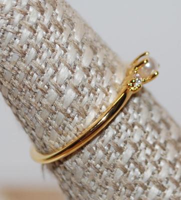 Size 6Â¼ Classic Pearl & CZ Ring on a 14k Gold Plated Band (1.0g)